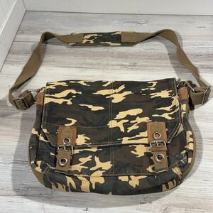 RELIC Registered Trademark 1967 Camouflage Messenger Bag